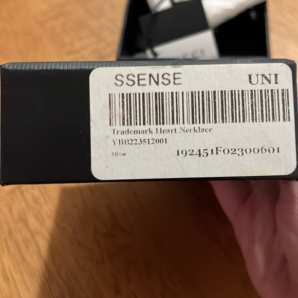 GUCCI TRADEMARK NECKLACE WITH HEART PENDANT - Picture 7 of 7